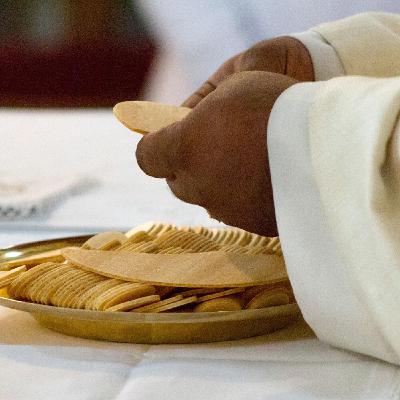 Le Jeudi saint expliqué : sens, rites et ouverture vers Pâques