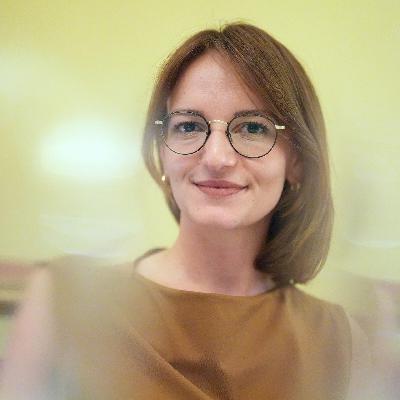 Jehona Kicaj - Debütroman "ë" über den Verlust der kosovarischen Heimat