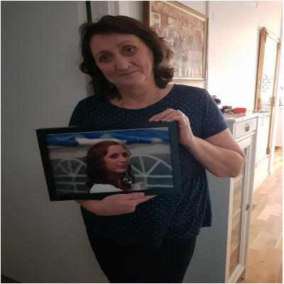 Att leva med mord. Vi träffar Jeanette West hennes dotter Trez West Persson blev mördad 2009. Att leva med mord. Vi träffar Jeanette West hennes dotter Trez West Persson blev mördad 2009.