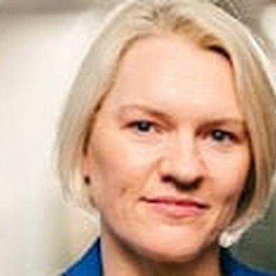 Mairéad Ní Mhaoilchiaráin ó sheomra na nuachta. Mairéad Ní Mhaoilchiaráin ó sheomra na nuachta.