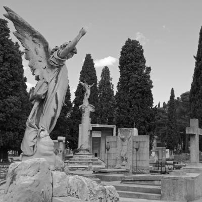 Cuentos Cortos De Terror - La Apuesta Del Cementerio #47