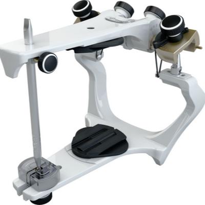 Articuladores - Montagem do Modelo Inferior