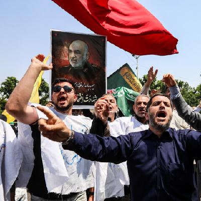 Which way, Iranian man? w/ Navid Zarrinnal (Pt.1) Which way, Iranian man? w/ Navid Zarrinnal (Pt.1)