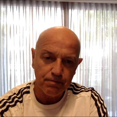 Entrevista con el escritor Marcelo Larraquy