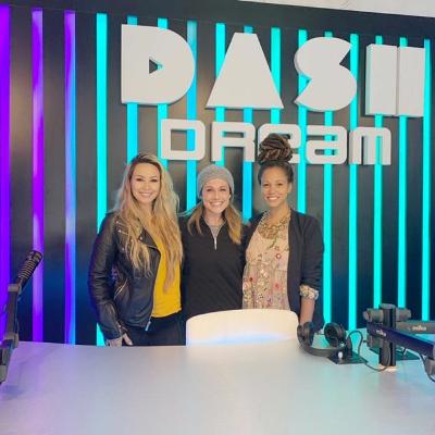 Lights, Camera, Motherhood! - Guest Nikki DeLoach - MOM LIFE YO