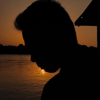 Kenali seseorang dari perkenalan bukan omongan