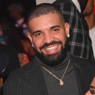 Drake brings Degrassi back to life, Benedict Cumberbatch take a bribe and Emma Stone believes in aliens?