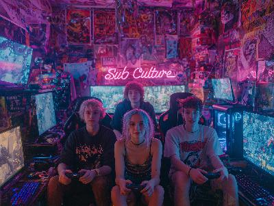 [Sub Culture] Version compressée (pour pouvoir comparer) - Gen Z Core