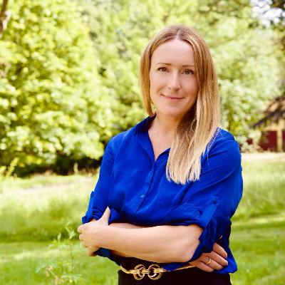 Episode 24. Christina Santini. En samtale om: Hvad er en god behandler? Vidensforvirring, Kost, toksiner, miljøgifte, detox, emf, test af tungmetaller etc..