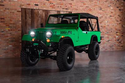 This Jeep CJ-8 Restomod Proves Old-School Cool Never Dies