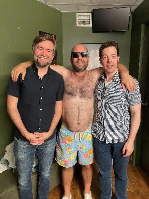 E194: Live! at Comedy Bar – Charlie Sheen ft. Chris Wilson, Stacey McGunnigle, Aaron Eves & a boy!