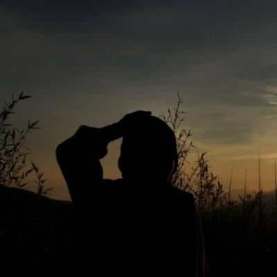 Anak pertama perempuan Anak pertama perempuan