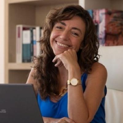 Lara Goyburu @laralin78 (Directora Ejecutiva de la Consultora Management & Fit @MyFconsultora ) Del Arco Político Lara Goyburu @laralin78 (Directora Ejecutiva de la Consultora Management & Fit @MyFconsultora ) Del Arco Político