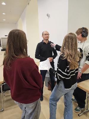 Ohne Journalismus keine Demokratie – HAK Perg Ohne Journalismus keine Demokratie – HAK Perg