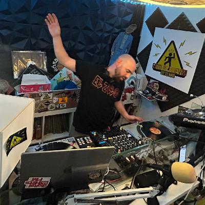 Esto se Mueve by Dj Nau - 13 Noviembre 25 (invitado Dj Santino) Esto se Mueve by Dj Nau - 13 Noviembre 25 (invitado Dj Santino)