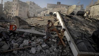 Hamas and Israeli negotiators due in Egypt for Gaza talks Hamas and Israeli negotiators due in Egypt for Gaza talks