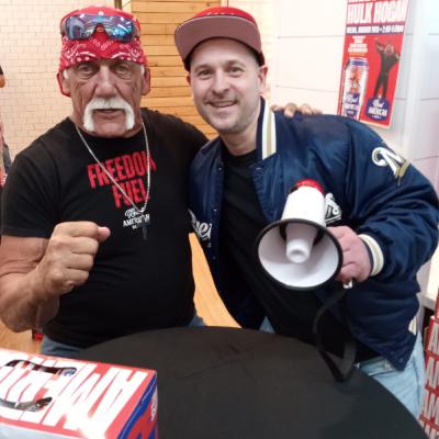 HULK HOGAN LIVE @ PIGGLY WIGGLY 2/2 | THE MANWICH SHOW