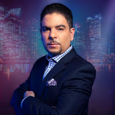 Turno Nocturno | Entrevista con Patricio Arroyo Turno Nocturno | Entrevista con Patricio Arroyo