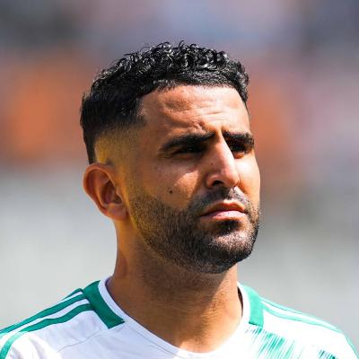 Riyad Mahrez, froidement. (avec Nabil Djellit)