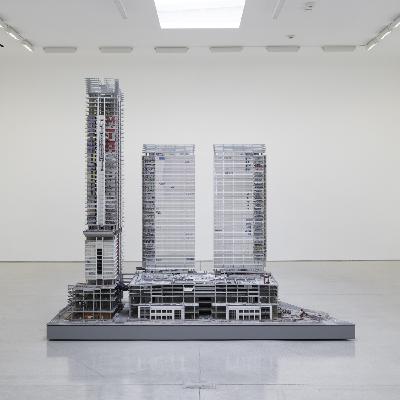 Artist Sayre Gomez recreates LA’s infamous ‘graffiti towers’