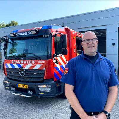 Brandweer staat voor hete vuren op de snelweg Brandweer staat voor hete vuren op de snelweg