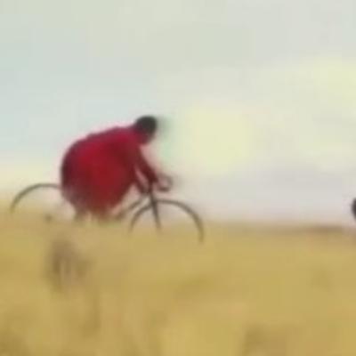 EPISODIO 2 MARI Y SUS ACCIDENTES CON LA BICICLETA EPISODIO 2 MARI Y SUS ACCIDENTES CON LA BICICLETA