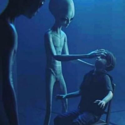 Qual seria sua reação se os ETs se apresentassem oficialmente? Qual seria sua reação se os ETs se apresentassem oficialmente?