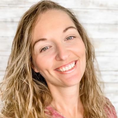 560. Gaining Back the Power Over Your Health w/ Rhiannon Neuharth