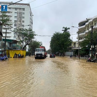 Tin quốc tế - Thành phố Huế: Ngập lụt trở lại, nhiều nơi sạt lở, chia cắt giao thông Tin quốc tế - Thành phố Huế: Ngập lụt trở lại, nhiều nơi sạt lở, chia cắt giao thông