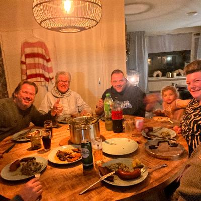 De traditionele boerenkoolpodcast waarin van alles aan bod komt. Waaronder FC Robinstijn, Fritz, de spaarrekening van De Graafschap en het 'doekje' waarvoor een mooi alternatief wordt genoemd,