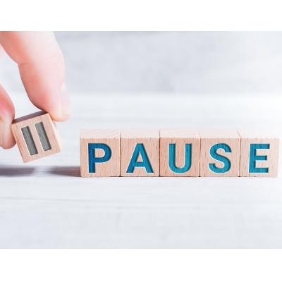 PAUSE