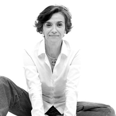 Alessandra Rito presenta il suo CORSO "Lo Yoga nelle Tue Mani" con Arethusa Academy