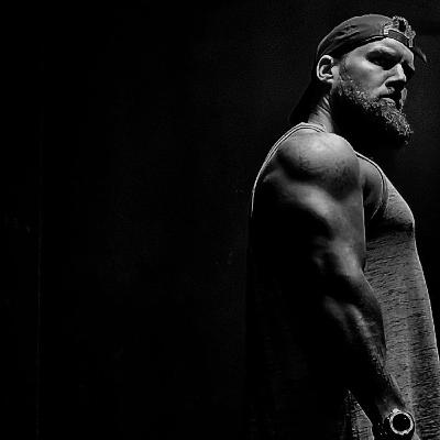 EP37 - Gym & Therapy: Strength training for body and mind – Flexing with Jake