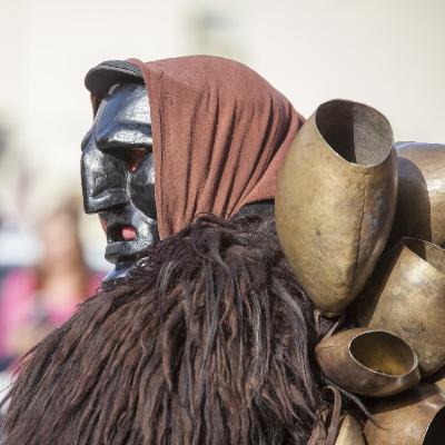 27: Il Carnevale in Italia: Un Viaggio attraverso Quattro Carnevali Stupendi e Unici - A Journey through Four Amazing and Unique Carnivals - A2/B1