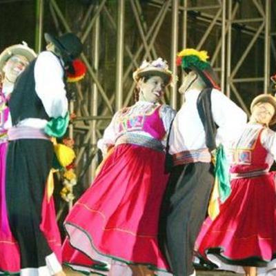 13 - Seleccion de Carnavales Peruanos - Pueblo Andino 13 - Seleccion de Carnavales Peruanos - Pueblo Andino