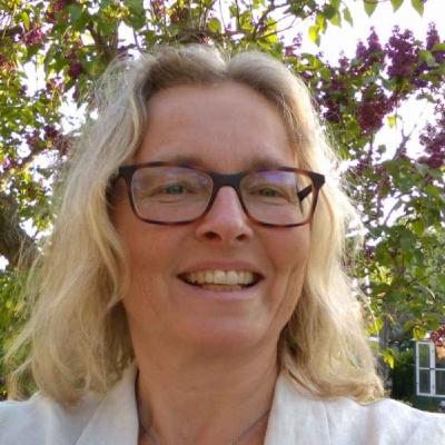 10: Paula Richter: Extinction Rebellion (2)