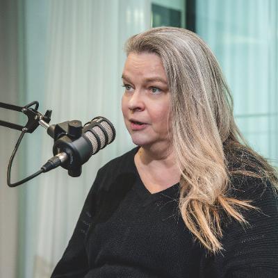 Päätös podcast: Näyttelijäntaiteen professori Elina Knihtilä