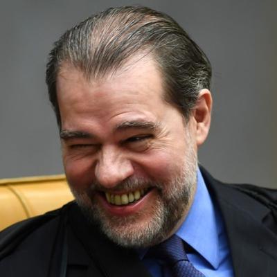 Toffoli autoriza que estados descumpram decreto de Bolsonaro sobre atividades essenciais se não houver ‘interesse nacional’ Toffoli autoriza que estados descumpram decreto de Bolsonaro sobre atividades essenciais se não houver ‘interesse nacional’