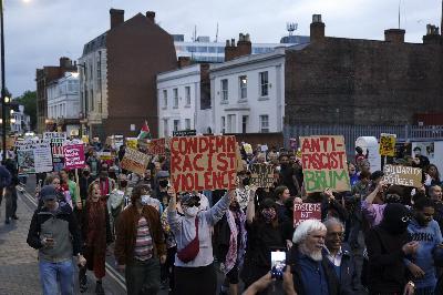Ash Sarker's message to the Left - get a grip Ash Sarker's message to the Left - get a grip