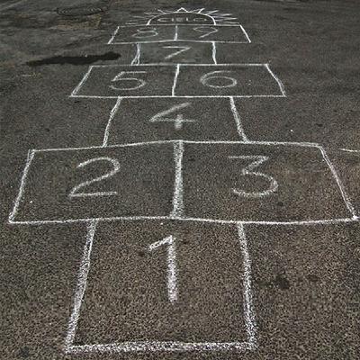 Así empieza... RAYUELA de Júlio Cortázar Así empieza... RAYUELA de Júlio Cortázar