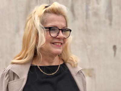 Suns 09: Werbegestalterin Ruth Schulze