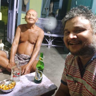 German Podcast #201: Rahul befriends Bhawtina's Father, has lots of fun, chatting, singing and drinking local toddy with him at their Assam village-home on 17.October 2020