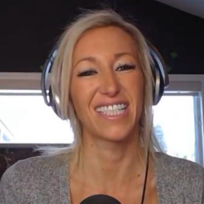 Sandria Blench discussing design and ORGANIZATION Sandria Blench discussing design and ORGANIZATION