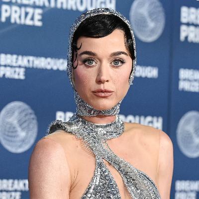 Katy Perry’s Canadian romance, Maya Rudolph fan girls and D’Angelo passes away